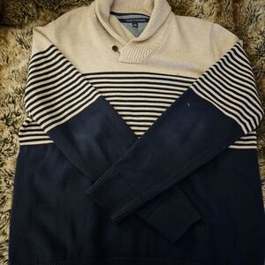 Tommy Hilfiger Men's Turtleneck Sweater - Navy and Cream
